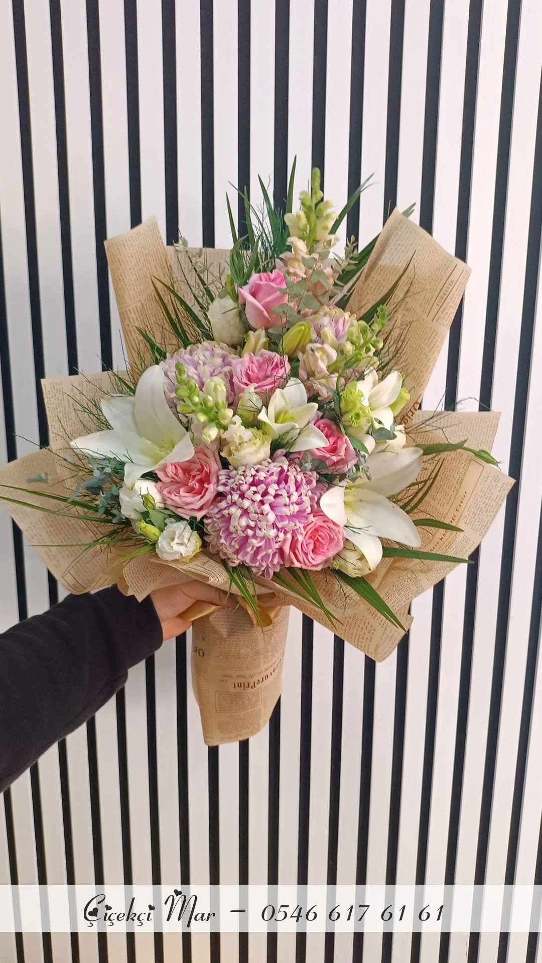 Bej Kağıtta Gül Lilyum Karışık Buket 5