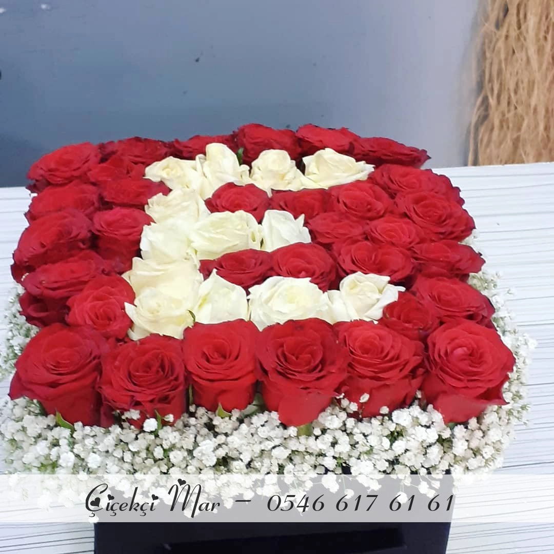 Kare Kutuda Harfli Gül