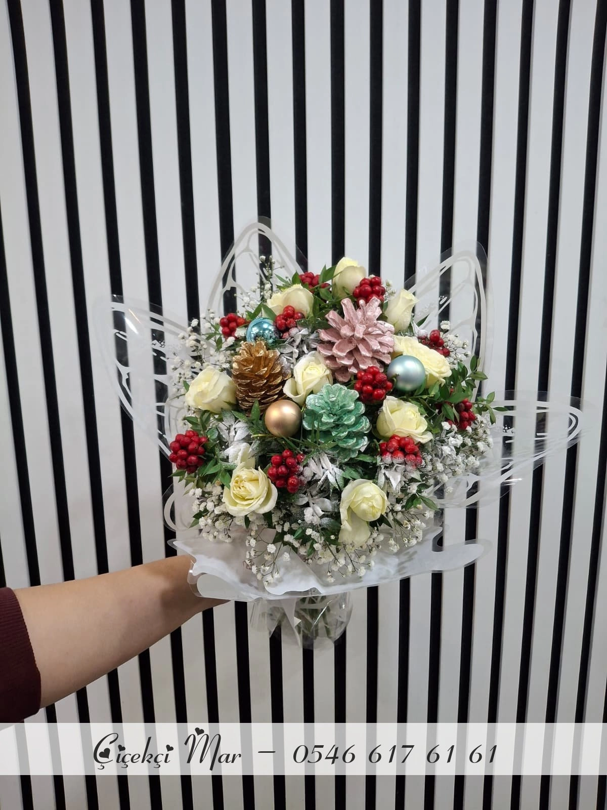 Kokina Ve Gül Karışımı Buket Şeffaf Kağıt