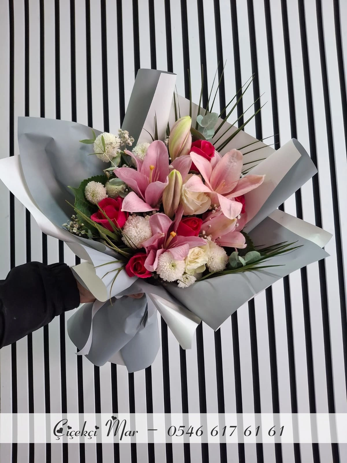 Lilyum Gül Ve Kasımpatı Karışık Buket