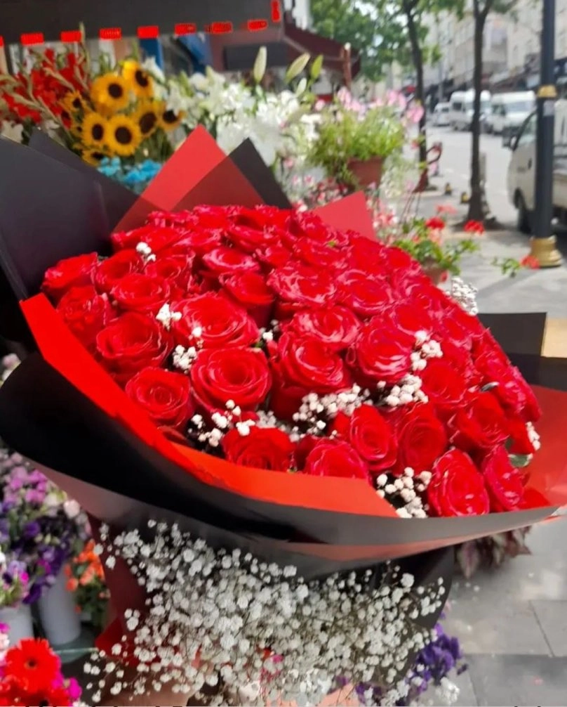 61 Adet Gül Buketi