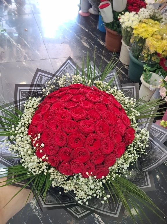Kırmızı Top Gül