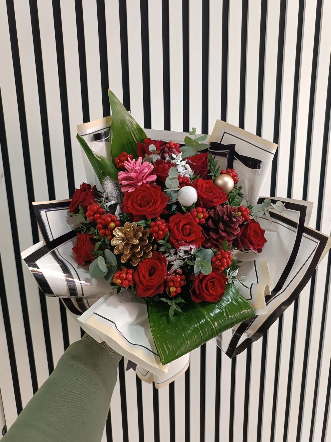 Kokina Ve Gül Karışımı Buket