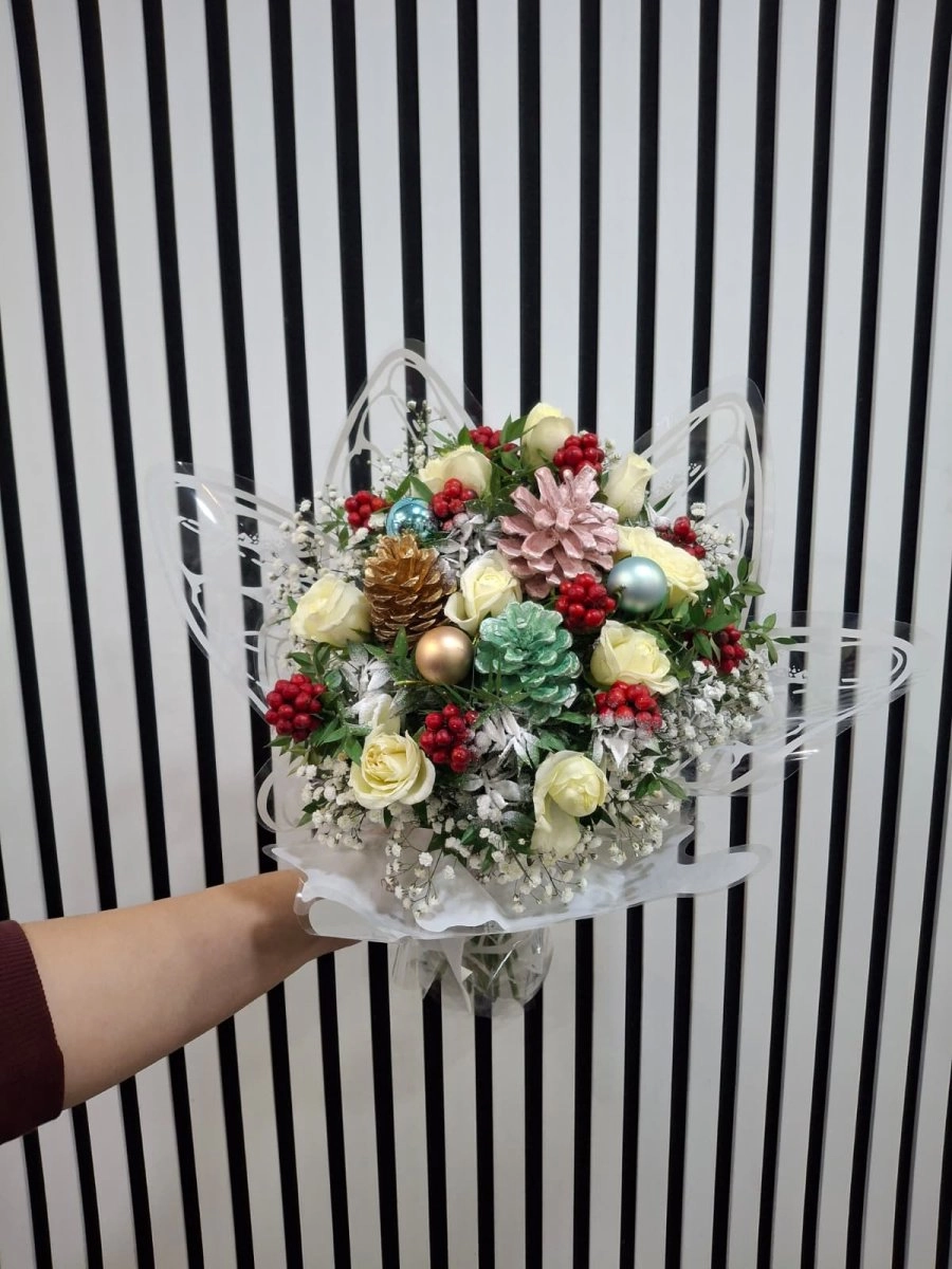 Kokina Ve Gül Karışımı Buket Şeffaf Kağıt