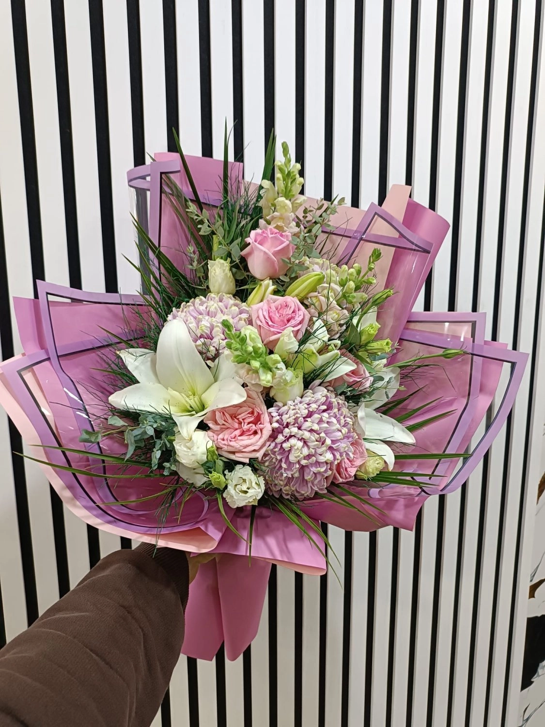 Pembe Kağıt Gül Lilyum Karışık Buket